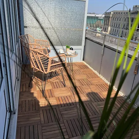 W&d Living-tete De Fleur-balkon Ueber Schlossarkaden Apartment *
