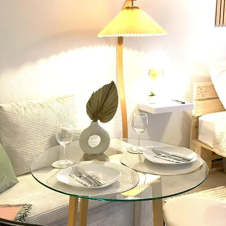 Apartment W&d Living-tete De Fleur-balkon Ueber Schlossarkaden *