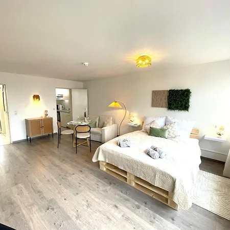 Apartment W&d Living-tete De Fleur-balkon Ueber Schlossarkaden Braunschweig