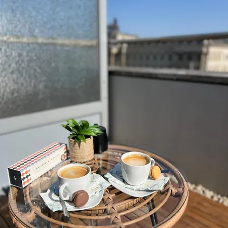 W&d Living-tete De Fleur-balkon Ueber Schlossarkaden Apartment